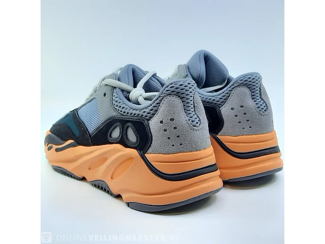 Paar sneakers, maat 40 adidas, yeezy boost 700 gw0296 - afbeelding 7 van  10