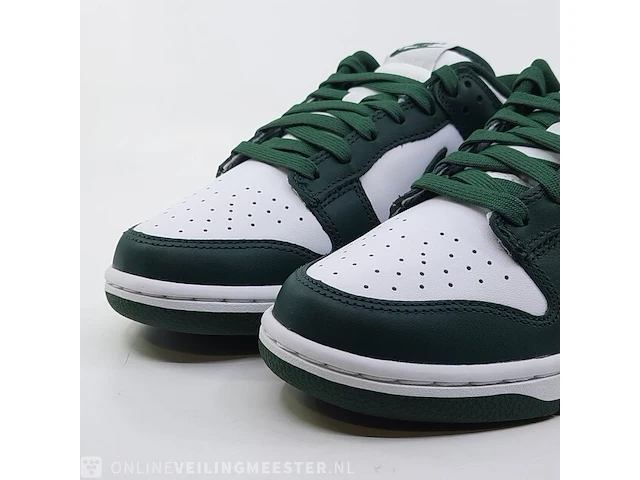Paar sneakers, maat 40 nike, dunk low retro - dd1391-101 - afbeelding 2 van  9