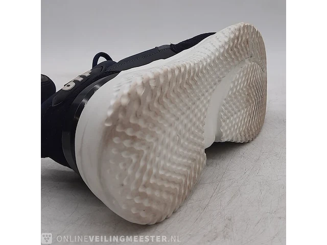 Paar sneakers, maat 40 off the pitch - afbeelding 9 van  9