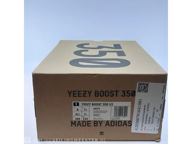 Paar sneakers, maat 41 1/3 adidas, yeezy boost 350 v2 - afbeelding 2 van  10
