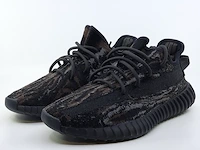 Paar sneakers, maat 41 1/3 adidas, yeezy boost 350 v2 - afbeelding 1 van  10
