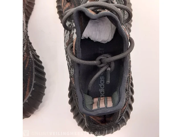 Paar sneakers, maat 41 1/3 adidas, yeezy boost 350 v2 - afbeelding 10 van  10