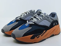 Paar sneakers, maat 41 1/3 adidas, yeezy boost 700 gw0296 - afbeelding 1 van  9