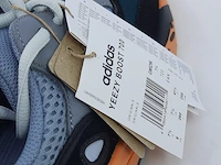 Paar sneakers, maat 41 1/3 adidas, yeezy boost 700 gw0296 - afbeelding 7 van  9