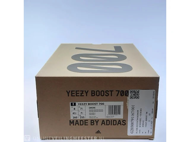 Paar sneakers, maat 41 1/3 adidas, yeezy boost 700 gw0296 - afbeelding 9 van  9