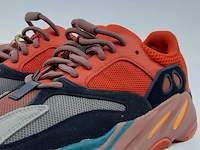 Paar sneakers, maat 41 1/3 adidas, yeezy boost 700 hq6979 - afbeelding 4 van  10
