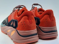 Paar sneakers, maat 41 1/3 adidas, yeezy boost 700 hq6979 - afbeelding 7 van  10