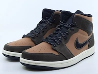 Paar sneakers, maat 41 nike, air jordan 1 mid se dc7294-200 - afbeelding 1 van  9