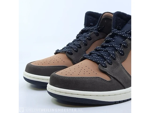 Paar sneakers, maat 41 nike, air jordan 1 mid se dc7294-200 - afbeelding 2 van  9