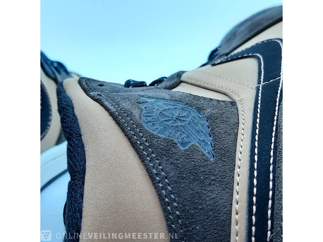 Paar sneakers, maat 41 nike, air jordan 1 mid se dc7294-200 - afbeelding 7 van  9