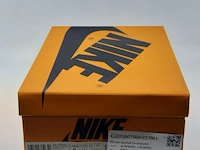 Paar sneakers, maat 41 nike, air jordan 1 retro high og - 555088-711 - afbeelding 3 van  11