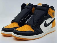 Paar sneakers, maat 41 nike, air jordan 1 retro high og - 555088-711 - afbeelding 1 van  11