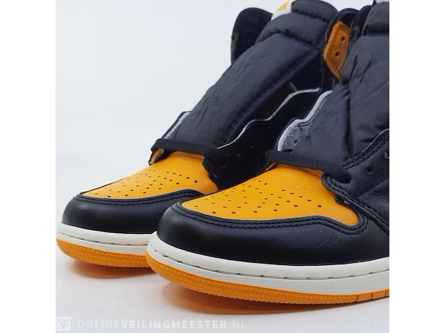 Paar sneakers, maat 41 nike, air jordan 1 retro high og - 555088-711 - afbeelding 4 van  11