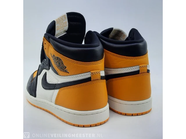Paar sneakers, maat 41 nike, air jordan 1 retro high og - 555088-711 - afbeelding 8 van  11