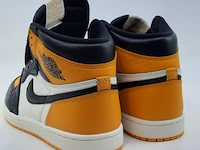 Paar sneakers, maat 41 nike, air jordan 1 retro high og - 555088-711 - afbeelding 8 van  11