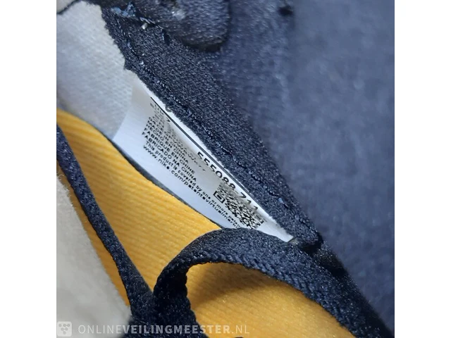 Paar sneakers, maat 41 nike, air jordan 1 retro high og - 555088-711 - afbeelding 10 van  11