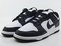 Paar sneakers, maat 41 nike, dunk low retro - dd1391-100 - afbeelding 1 van  10