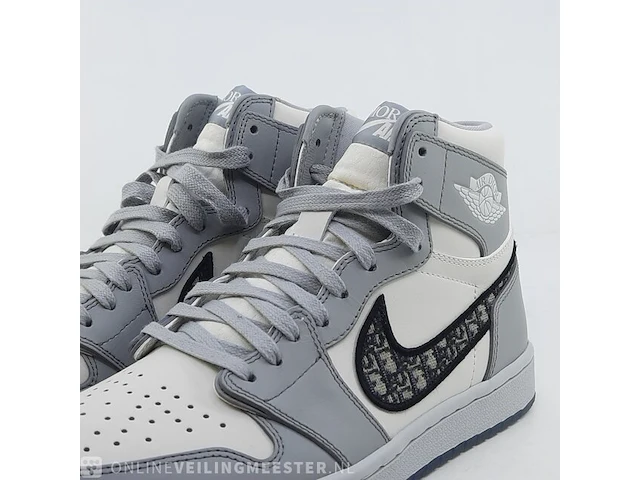 Paar sneakers, maat 41 nike, jordan 1 retro high dior cn8607-002 - afbeelding 23 van  28
