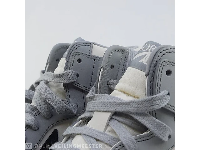 Paar sneakers, maat 41 nike, jordan 1 retro high dior cn8607-002 - afbeelding 24 van  28