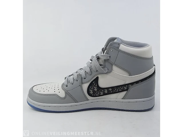 Paar sneakers, maat 41 nike, jordan 1 retro high dior cn8607-002 - afbeelding 25 van  28