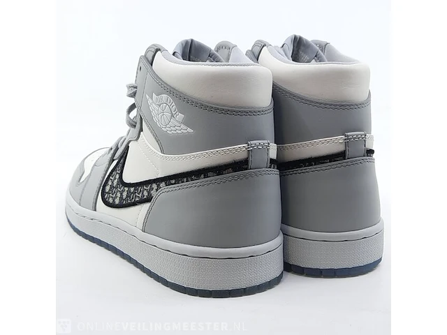 Paar sneakers, maat 41 nike, jordan 1 retro high dior cn8607-002 - afbeelding 26 van  28