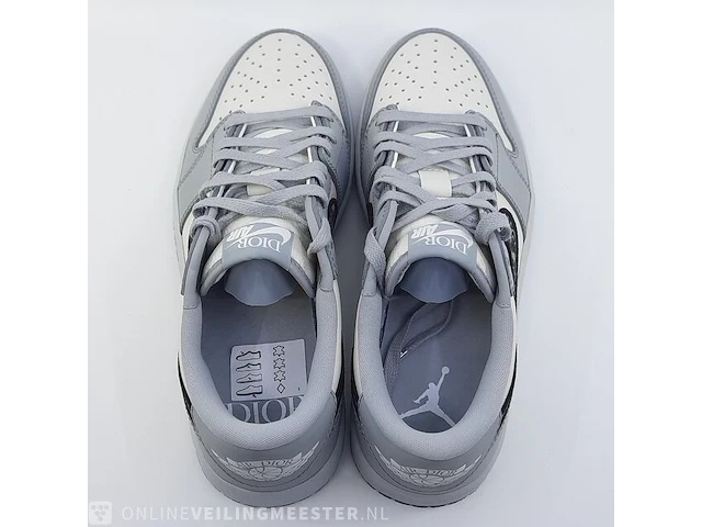 Paar sneakers, maat 41 nike, jordan 1 retro low dior cn8608-002 - afbeelding 2 van  31