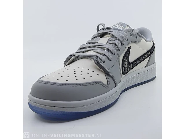 Paar sneakers, maat 41 nike, jordan 1 retro low dior cn8608-002 - afbeelding 4 van  31