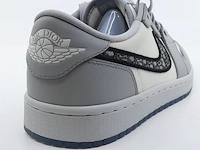 Paar sneakers, maat 41 nike, jordan 1 retro low dior cn8608-002 - afbeelding 6 van  31