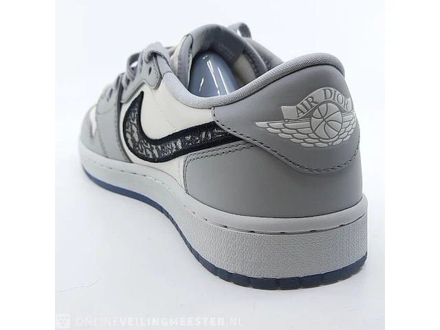 Paar sneakers, maat 41 nike, jordan 1 retro low dior cn8608-002 - afbeelding 7 van  31