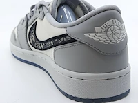 Paar sneakers, maat 41 nike, jordan 1 retro low dior cn8608-002 - afbeelding 7 van  31