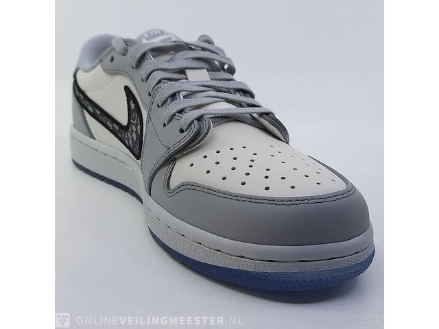 Paar sneakers, maat 41 nike, jordan 1 retro low dior cn8608-002 - afbeelding 11 van  31
