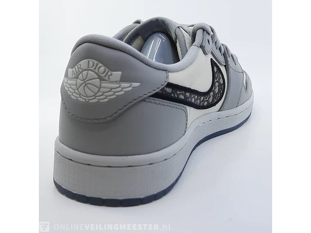 Paar sneakers, maat 41 nike, jordan 1 retro low dior cn8608-002 - afbeelding 13 van  31