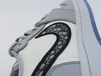 Paar sneakers, maat 41 nike, jordan 1 retro low dior cn8608-002 - afbeelding 17 van  31