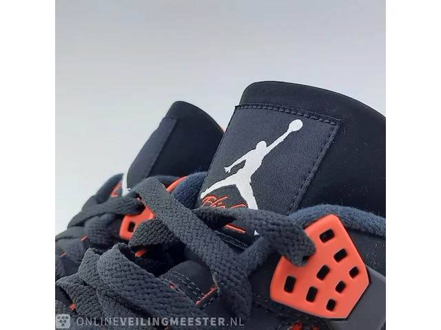 Paar sneakers, maat 42 1/2 air jordan, air jordan 4 retro ct852-016 - afbeelding 20 van  24