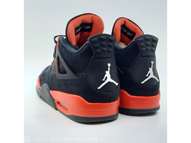Paar sneakers, maat 42 1/2 air jordan, air jordan 4 retro ct852-016 - afbeelding 22 van  24