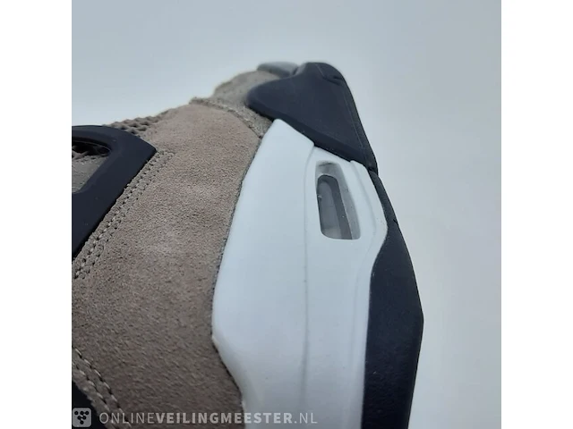 Paar sneakers, maat 42 1/2 air jordan, air jordan 4 retro db0732-200 - afbeelding 4 van  25