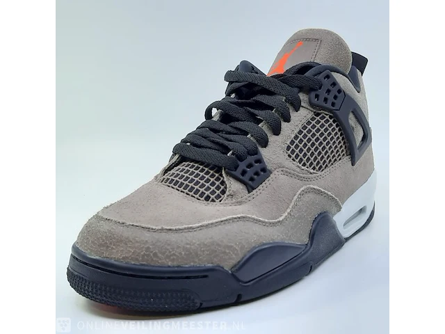 Paar sneakers, maat 42 1/2 air jordan, air jordan 4 retro db0732-200 - afbeelding 6 van  25