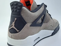 Paar sneakers, maat 42 1/2 air jordan, air jordan 4 retro db0732-200 - afbeelding 8 van  25