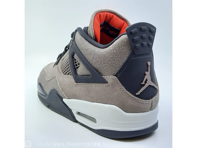 Paar sneakers, maat 42 1/2 air jordan, air jordan 4 retro db0732-200 - afbeelding 9 van  25