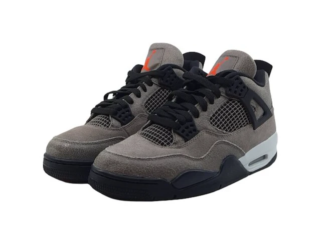 Paar sneakers, maat 42 1/2 air jordan, air jordan 4 retro db0732-200 - afbeelding 1 van  25