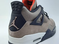 Paar sneakers, maat 42 1/2 air jordan, air jordan 4 retro db0732-200 - afbeelding 13 van  25