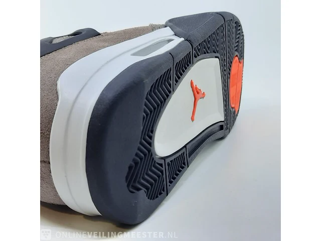 Paar sneakers, maat 42 1/2 air jordan, air jordan 4 retro db0732-200 - afbeelding 15 van  25