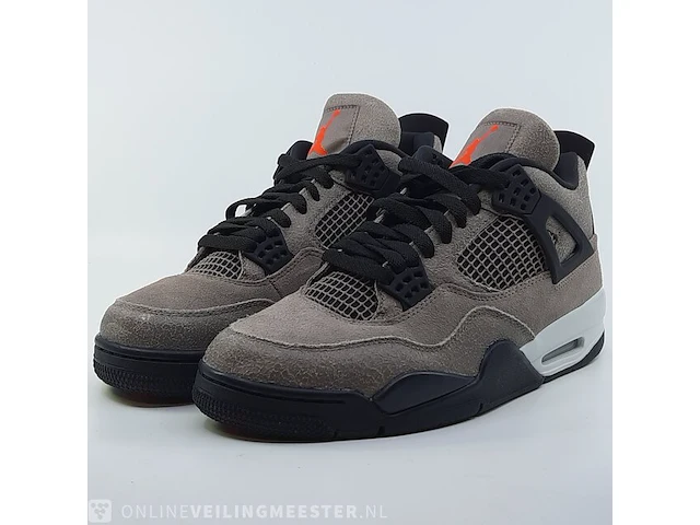 Paar sneakers, maat 42 1/2 air jordan, air jordan 4 retro db0732-200 - afbeelding 12 van  25