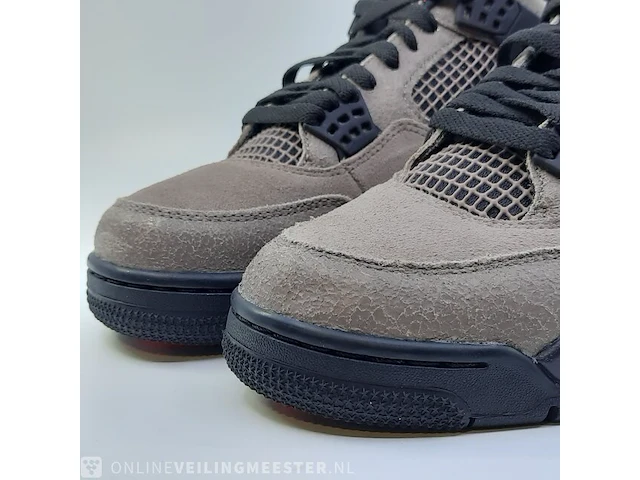 Paar sneakers, maat 42 1/2 air jordan, air jordan 4 retro db0732-200 - afbeelding 19 van  25