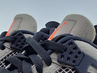 Paar sneakers, maat 42 1/2 air jordan, air jordan 4 retro db0732-200 - afbeelding 21 van  25