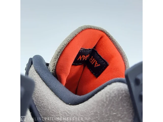 Paar sneakers, maat 42 1/2 air jordan, air jordan 4 retro db0732-200 - afbeelding 25 van  25
