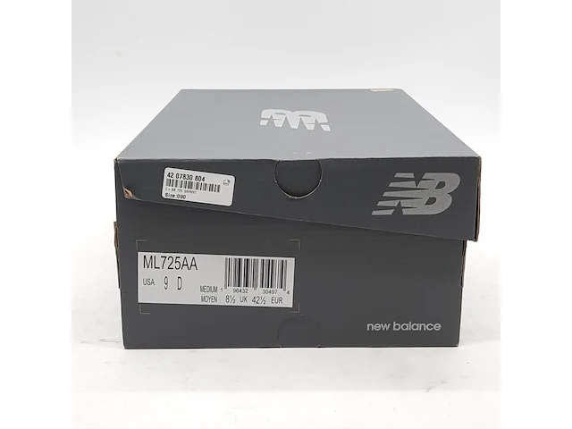Paar sneakers, maat 42 1/2, new balance - afbeelding 3 van  11