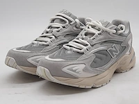 Paar sneakers, maat 42 1/2, new balance - afbeelding 1 van  11