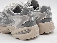 Paar sneakers, maat 42 1/2, new balance - afbeelding 8 van  11