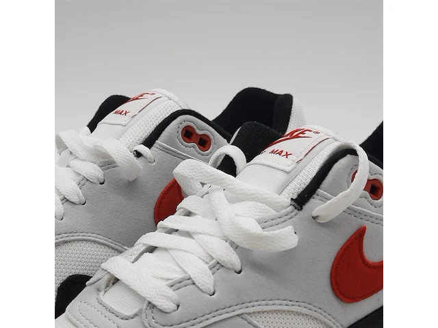 Paar sneakers, maat 42 1/2, nike, air max 1 fd9082-101 - afbeelding 5 van  10